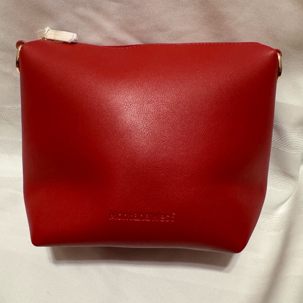 🆕 Montana West Leather Cosmetic Smooth Leather Bag {Missing Wristlet strap} Red